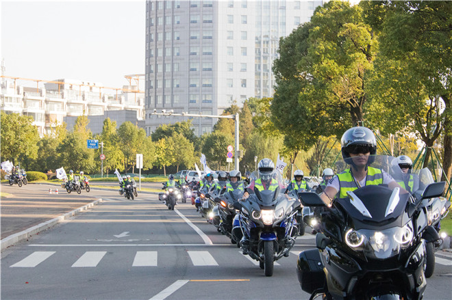 1541065183698750.jpg 車隊巡游.jpg